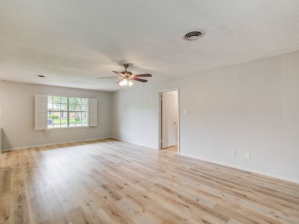 5471 Kuldell Drive, Houston TX 77096