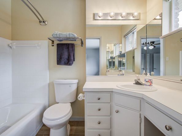5471 Kuldell Drive, Houston TX 77096