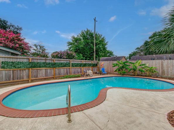 5471 Kuldell Drive, Houston TX 77096
