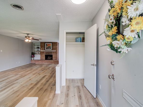 5471 Kuldell Drive, Houston TX 77096
