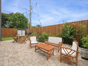 6635 TC Jester Boulevard A, Houston TX 77091