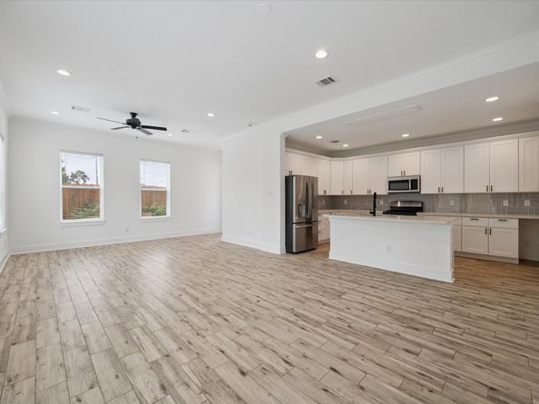 6635 TC Jester Boulevard A, Houston TX 77091