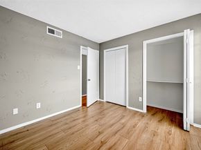 7313 Gulf Freeway 814, Houston TX 77017