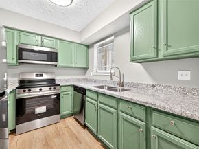 7313 Gulf Freeway 814, Houston TX 77017