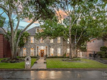 1107 Flagmore Drive