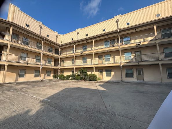 3501 Chenevert Street 11, Houston TX 77004