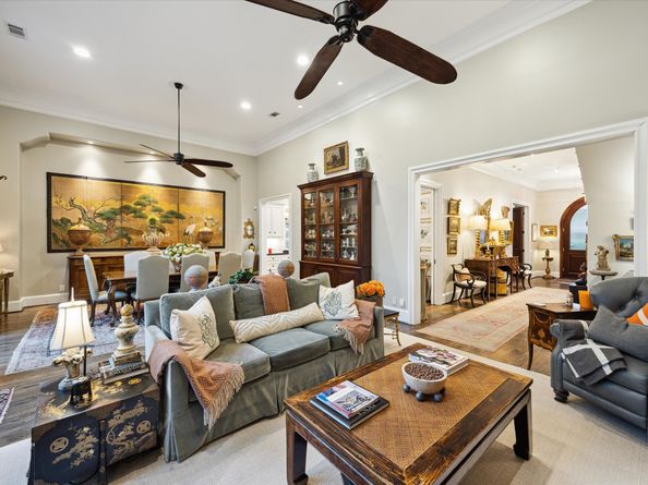 2215 Dunstan Road, Houston TX 77005
