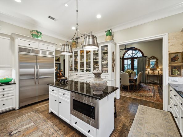 2215 Dunstan Road, Houston TX 77005