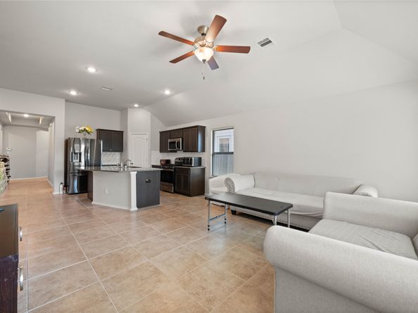 5111 Azalea Trace Drive, Houston TX 77066