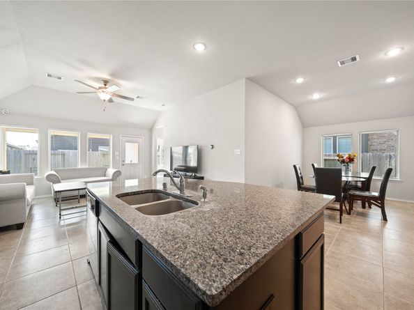 5111 Azalea Trace Drive, Houston TX 77066
