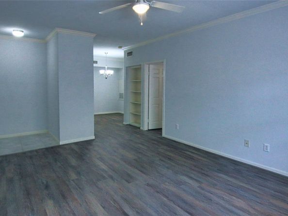 2255 Braeswood Park Drive 137, Houston TX 77030