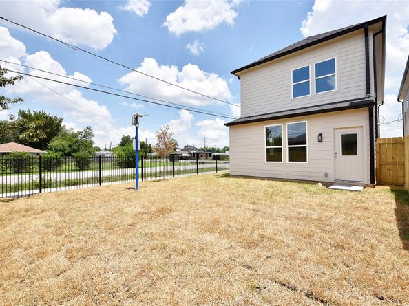 5921 Eastland Street, Houston TX 77028