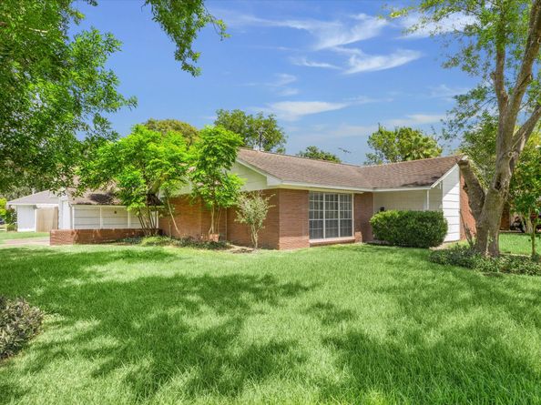 7703 Glenbrae Street, Houston TX 77061
