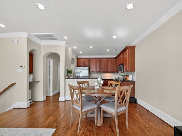 1323 Studer Street, Houston TX 77007