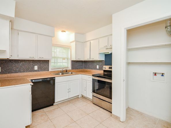 7323 Cook Road, Houston TX 77072