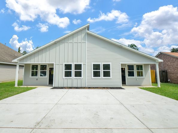 5923 Southtown Street, Houston TX 77033