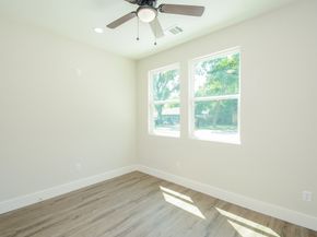 5923 Southtown Street, Houston TX 77033