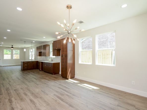 5923 Southtown Street, Houston TX 77033