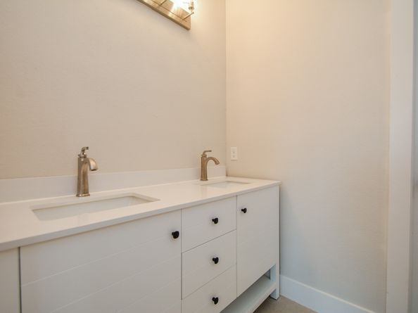 5923 Southtown Street, Houston TX 77033