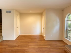9146 Wilcrest Drive 9146, Houston TX 77099