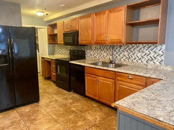 7648 Broadview Drive, Houston TX 77061
