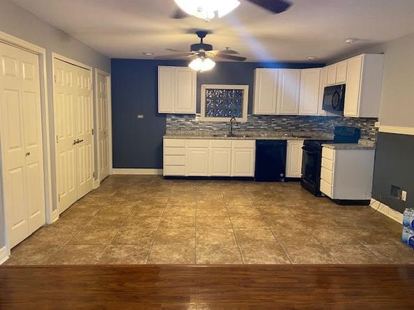 7648 Broadview Drive, Houston TX 77061