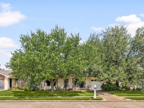 1342 Castle Glen Drive, Houston TX 77015