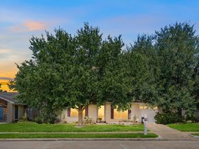 1342 Castle Glen Drive, Houston TX 77015