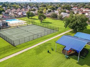 1342 Castle Glen Drive, Houston TX 77015