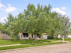 1342 Castle Glen Drive, Houston TX 77015