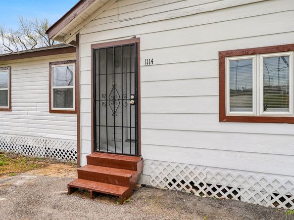 1114 Blackwood Avenue, Houston TX 77032