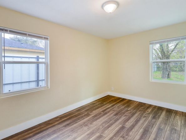 1114 Blackwood Avenue, Houston TX 77032