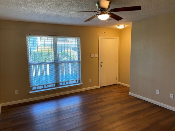 5625 Antoine Drive 601, Houston TX 77091