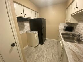 5625 Antoine Drive 601, Houston TX 77091