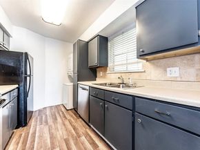 18800 Egret Bay Boulevard 206, Webster TX 77058