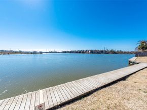 18800 Egret Bay Boulevard 206, Webster TX 77058