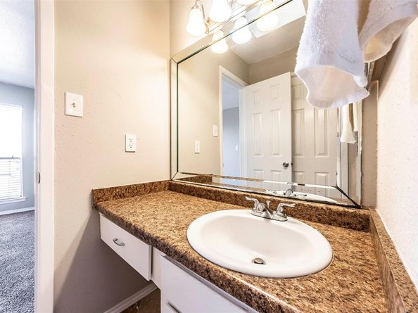 18800 Egret Bay Boulevard 206, Webster TX 77058
