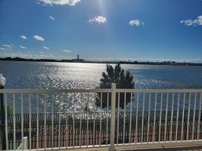 17 Willow St, Jersey City NJ 07305