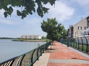 17 Willow St, Jersey City NJ 07305