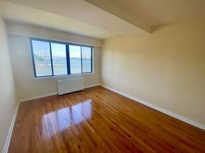 1203 River Rd 14C, Edgewater NJ 07020