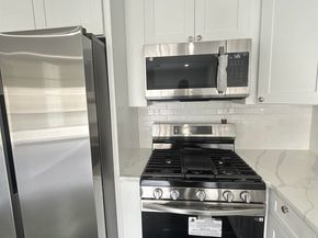 47 Cottage St, Bayonne NJ 07002