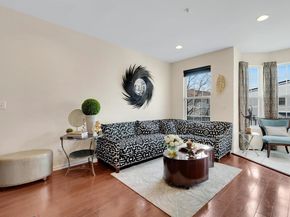 5 Creekside Ct, Secaucus NJ 07094