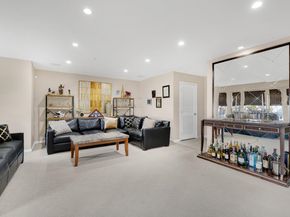 5 Creekside Ct, Secaucus NJ 07094