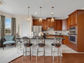 5 Creekside Ct, Secaucus NJ 07094