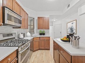340 Pavonia Ave 1R, Jersey City NJ 07302