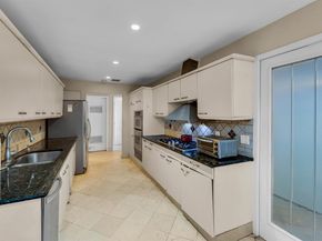 8C Cove Lane, North Bergen NJ 07047