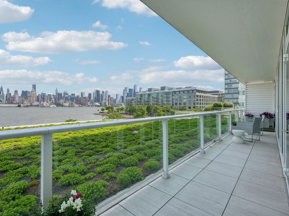 800 Avenue At Port Imperial 305, Weehawken NJ 07086