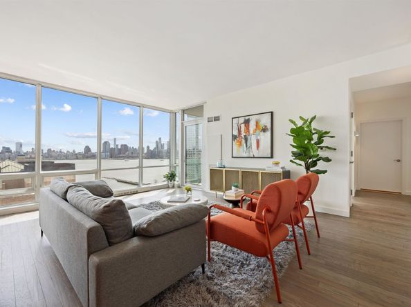 20 Newport Parkway 1707, Jersey City NJ 07310