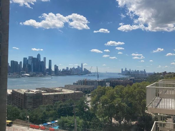 6010 Blvd East 82, West New York NJ 07093