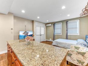 7108 Hudson Ave, North Bergen NJ 07047